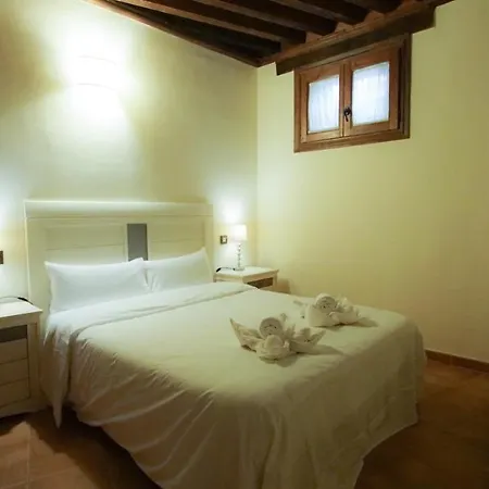 Tiempo De Toledo: Catedral Apartamento